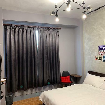 Dd House Apartment Tainan Bagian luar foto