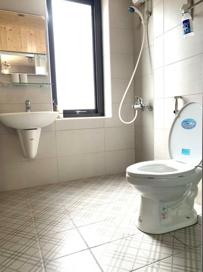 Dd House Apartment Tainan Bagian luar foto